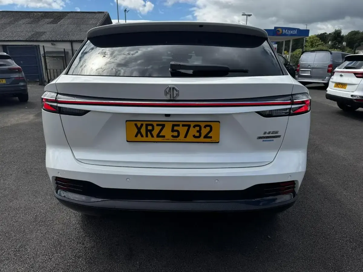 Used MG HS Trophy 221 HP (162 kW) 2026 White SUV