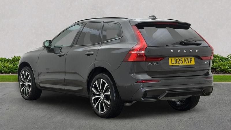 Usado Volvo XC60 Ultra 250 CV (183 kW) 2025 Gris SUV