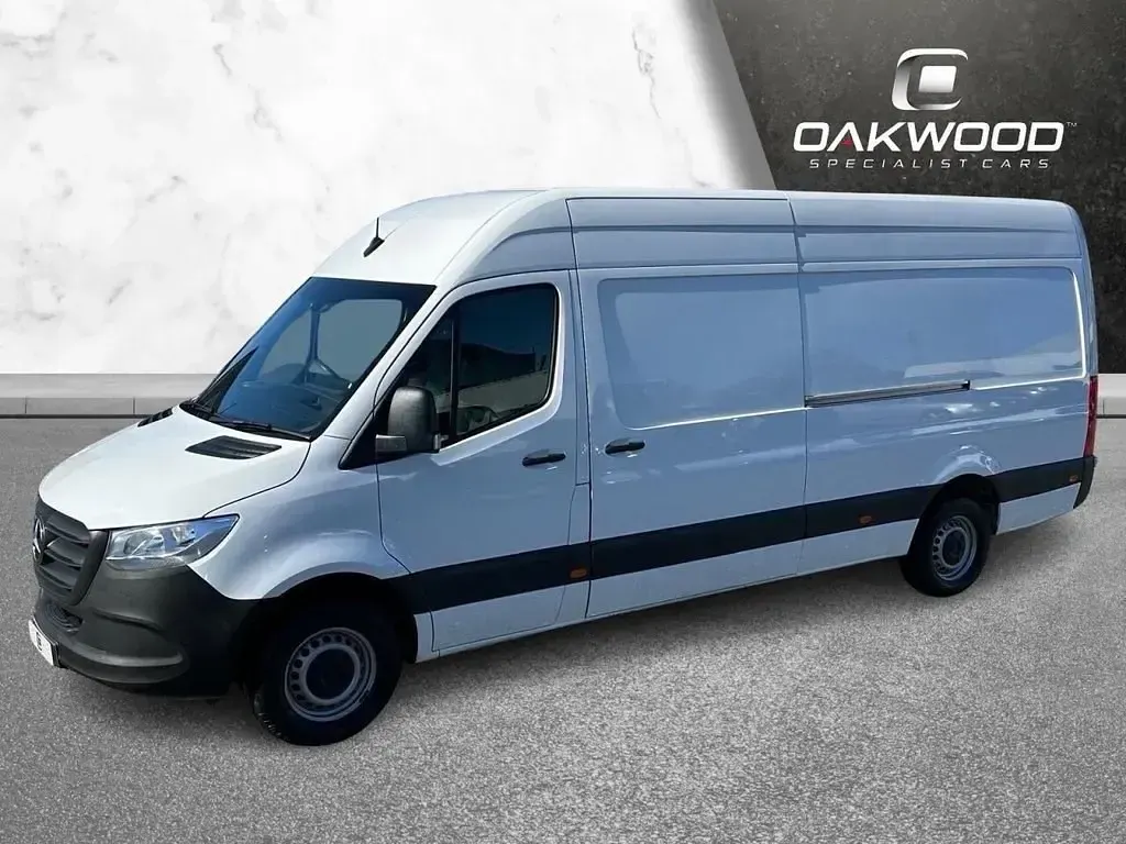 Begagnad Mercedes Sprinter Progressive 148 HK (108 kW) 2022 Vit Van