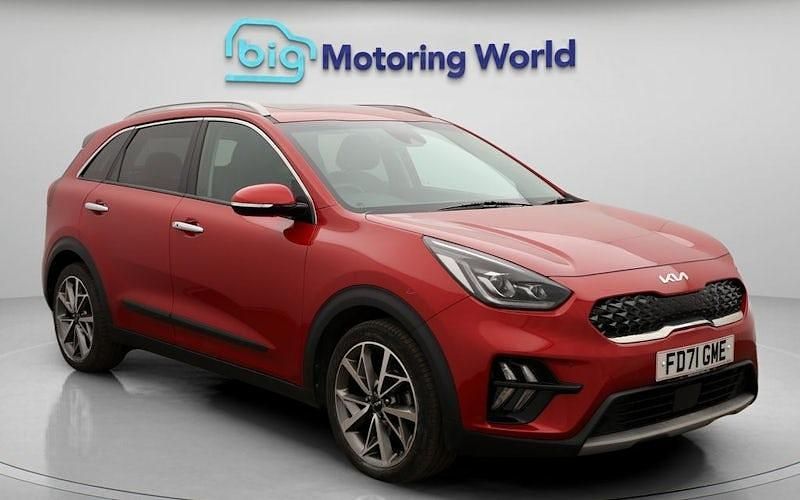 Used Kia Niro 141 HP (103 kW) 2022 Red SUV