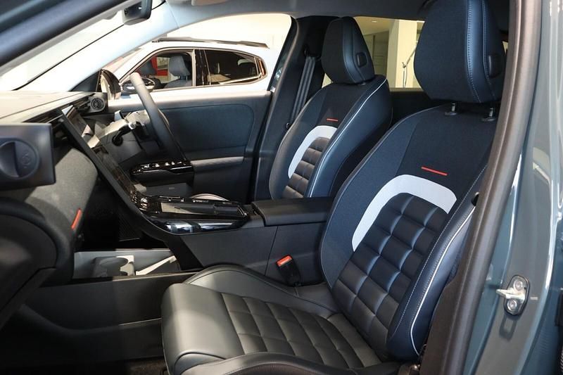 New Citroën C5 145 HP (106 kW) 2025 Hatchback