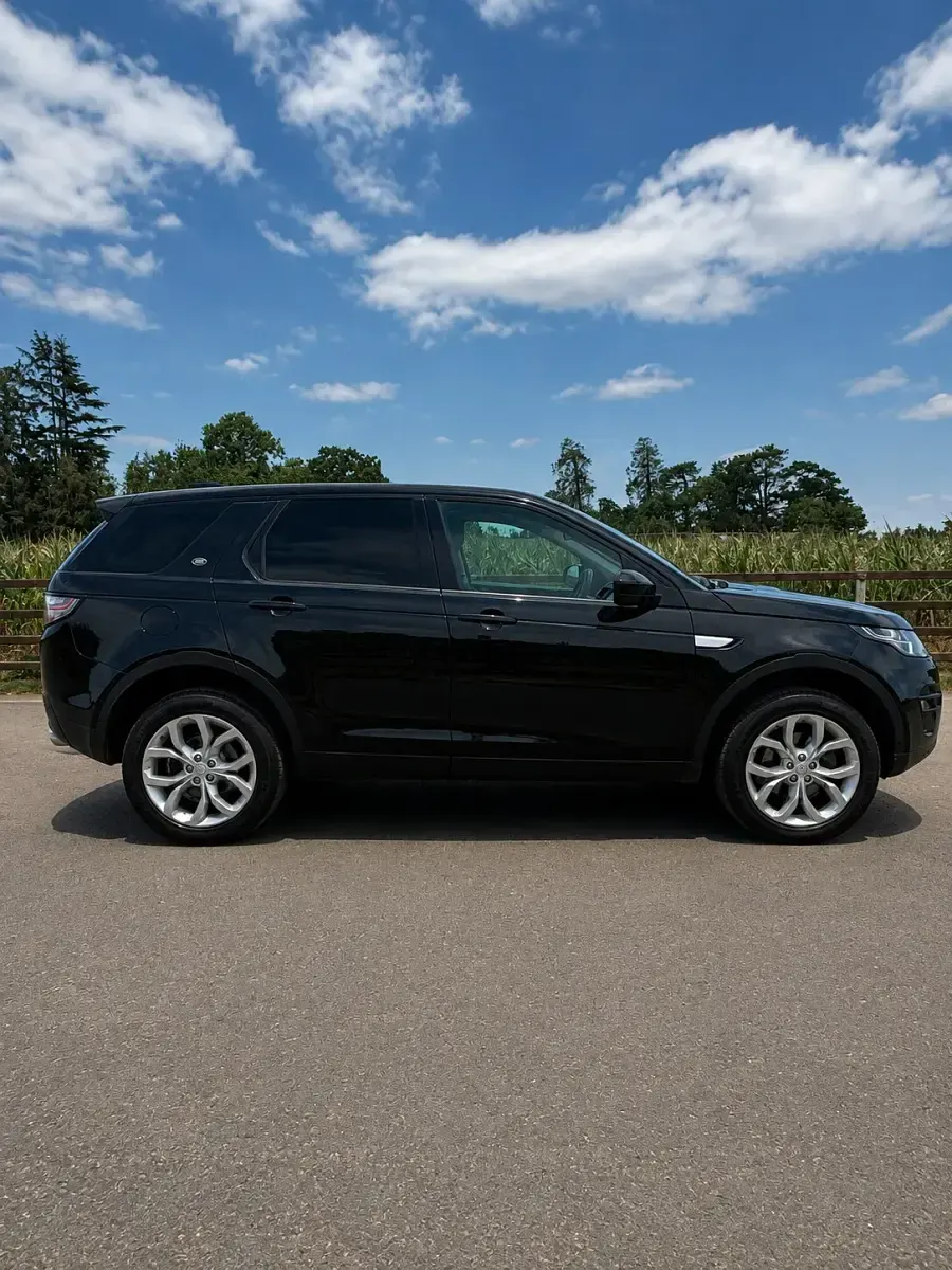 Used Land Rover Discovery Sport HSE 180 HP (132 kW) 2019 Black SUV