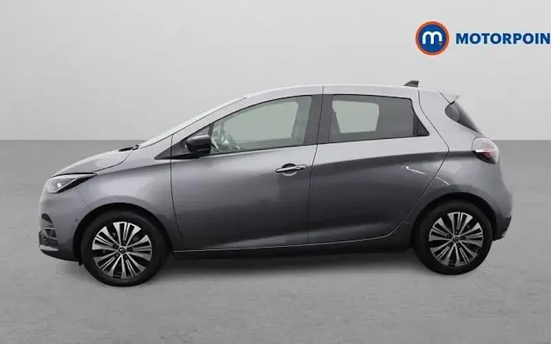 Used Renault Zoe Techno 100 kW (136 HP) 2024 Hatchback