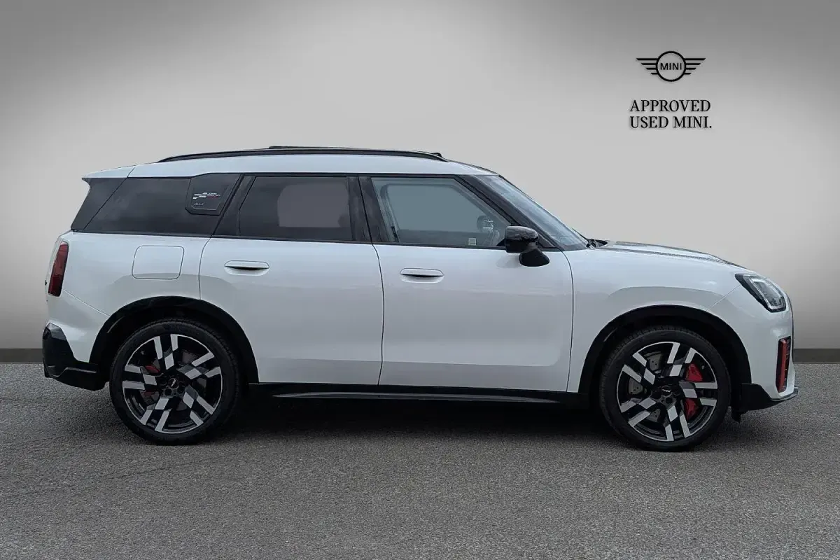Used Mini John Cooper Works Countryman 296 HP (217 kW) 2025 White SUV