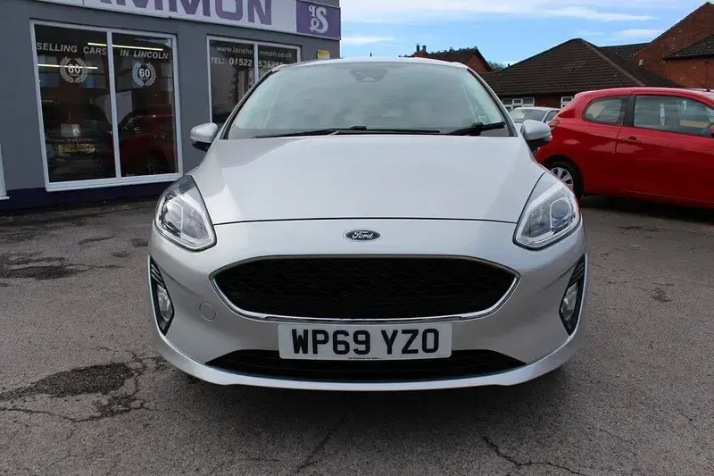 Used Ford Fiesta Trend 85 HP (62 kW) 2019 Silver Hatchback