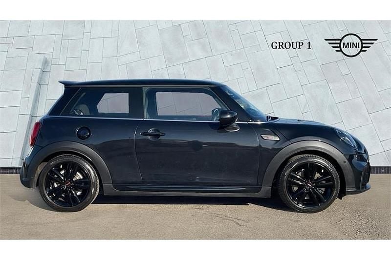 Used Mini Cooper S Premium Plus 178 HP (130 kW) 2023 Midnight black ii Hatchback