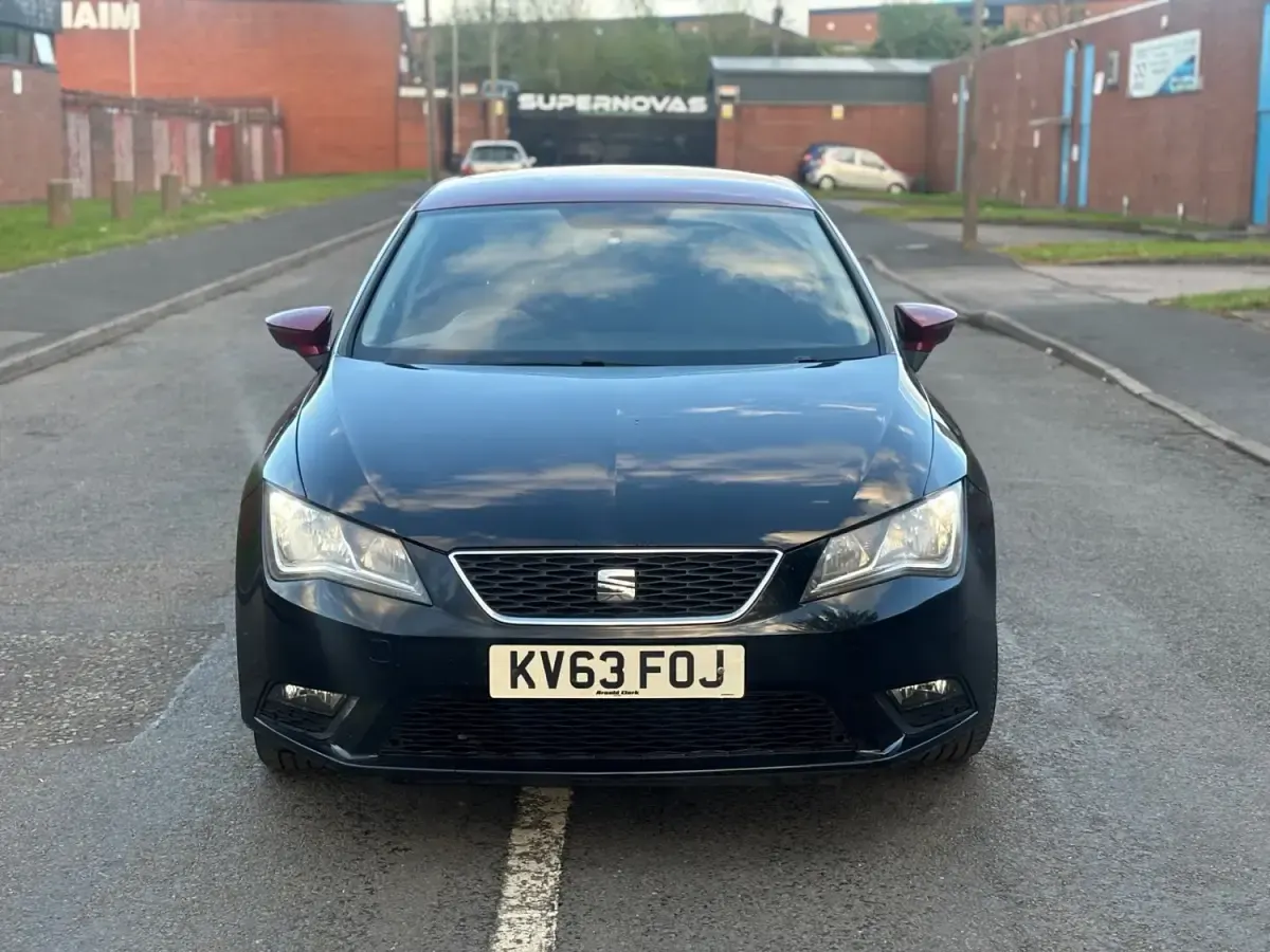 Second-hand Seat Leon SE 105 CP (77 kW) 2013 Negru Hatchback