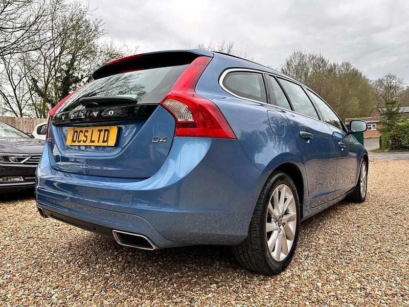 Used Volvo V60 SE 181 HP (133 kW) 2015 Blue Estate