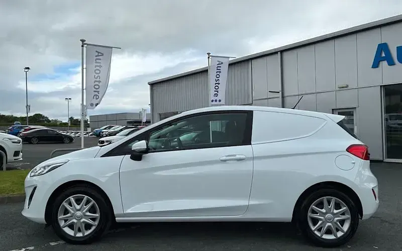 Used Ford Fiesta 86 HP (63 kW) 2019 Hatchback