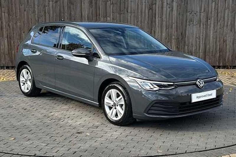 Used 2024 VW Golf VIII | £18,799 (Super price) - Image 1/4