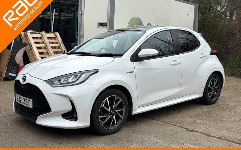 Used Toyota Yaris Hybrid Design 116 HP (85 kW) 2026 Hatchback