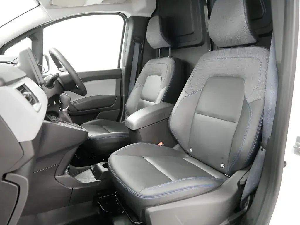 Used Nissan Townstar Acenta 89 kW (122 HP) 2024 White Van