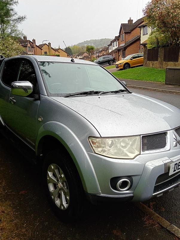 Used Mitsubishi L200 176 HP (129 kW) 2011 Silver Pickup