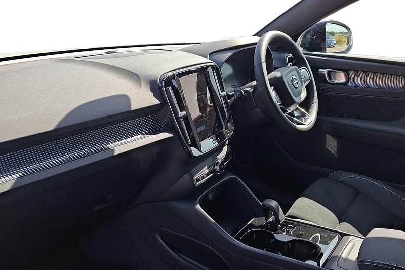 Used Volvo EC40 Plus 325 kW (442 HP) 2025 White SUV