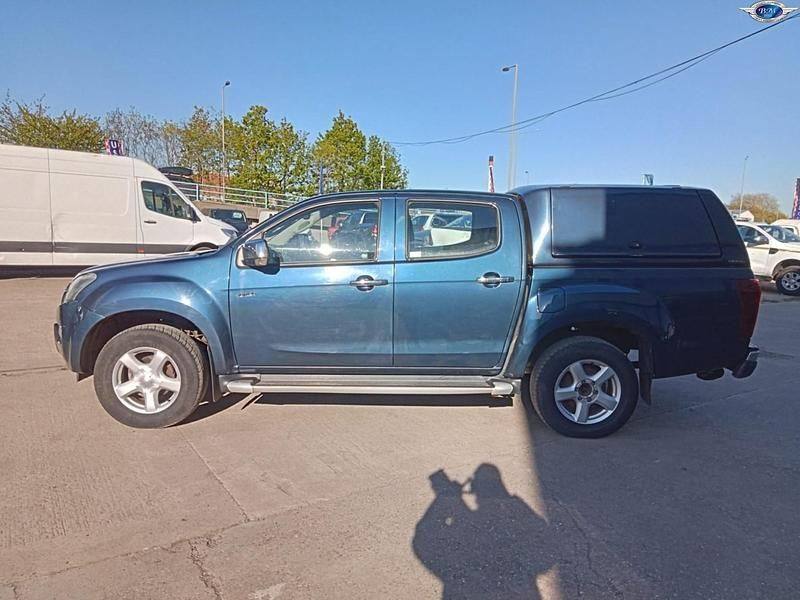 Second-hand Isuzu D-Max 2015 Albastru Pickup