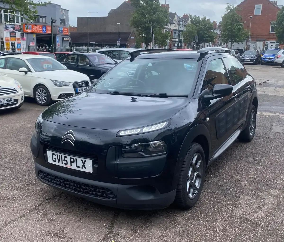 Used Citroën C4 Cactus Feel 100 HP (73 kW) 2015 Black Hatchback