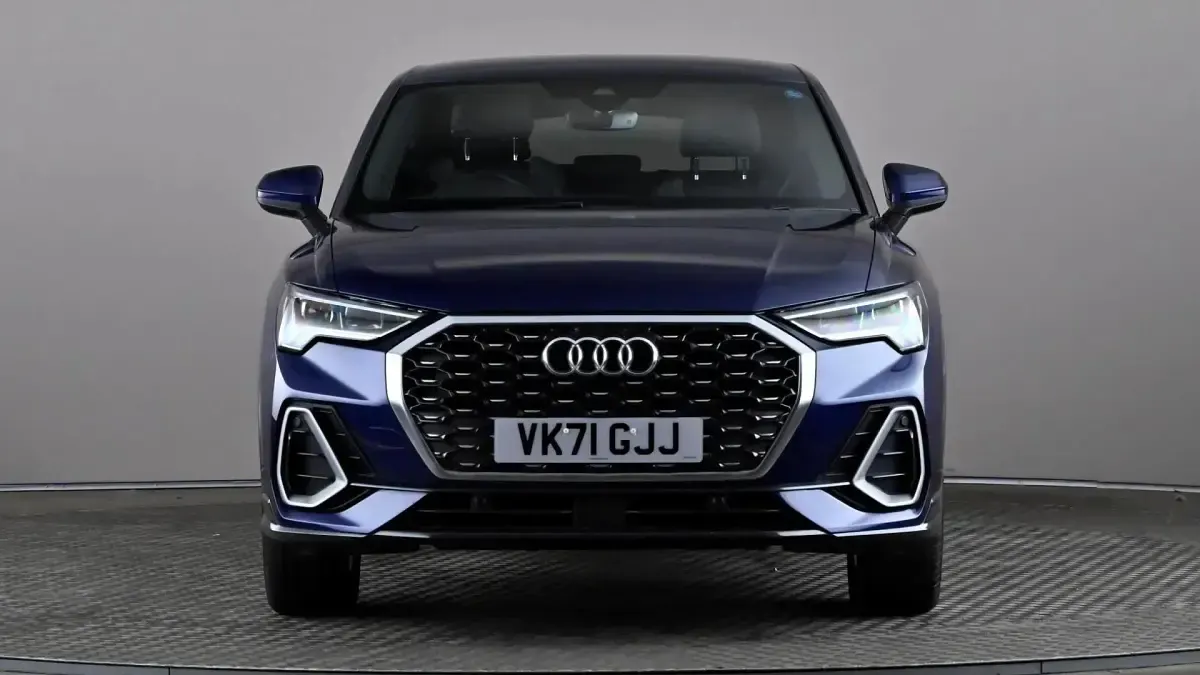 Begagnad Audi Q3 Comfort 150 HK (110 kW) 2021 Blå SUV