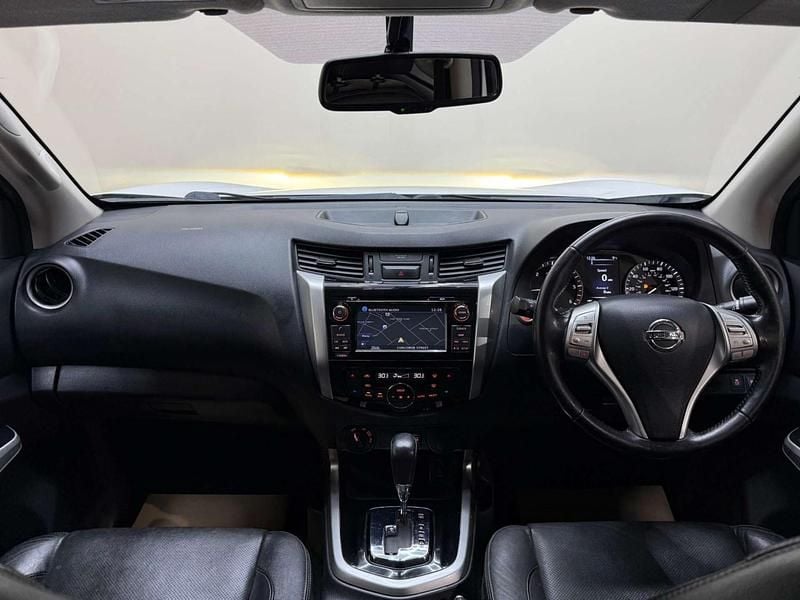 Used Nissan Navara Tekna 190 HP (139 kW) 2018 White Pickup