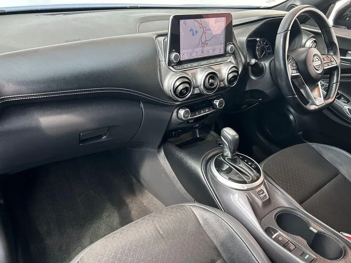 Used Nissan Juke N-Connecta 143 HP (105 kW) 2023 Blue SUV