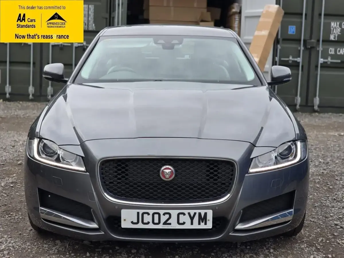 Second-hand Jaguar XF Prestige 163 CP (119 kW) 2016 Gri Berlinǎ
