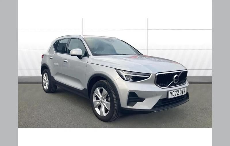 Silver Used 2023 Volvo XC40 Core SUV | £22,499 (Good price) - Image 1/4