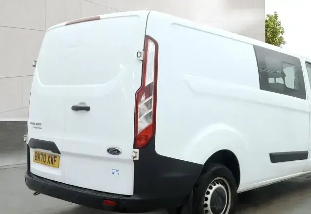 Used Ford Transit Custom 130 HP (95 kW) 2020 White Estate