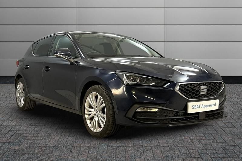 Blue Used 2022 Seat Leon SE Dynamic Hatchback | £15,000 (Fair price) - Image 1/4
