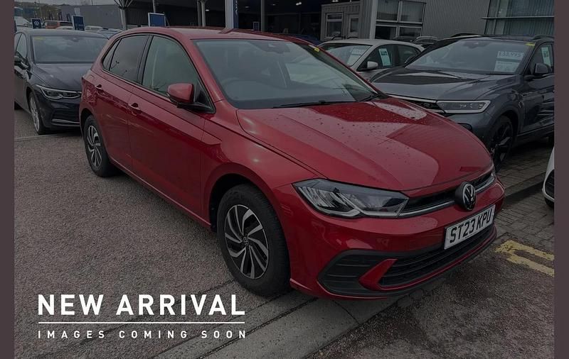 Used VW Polo Life 95 HP (69 kW) 2023 Red Hatchback