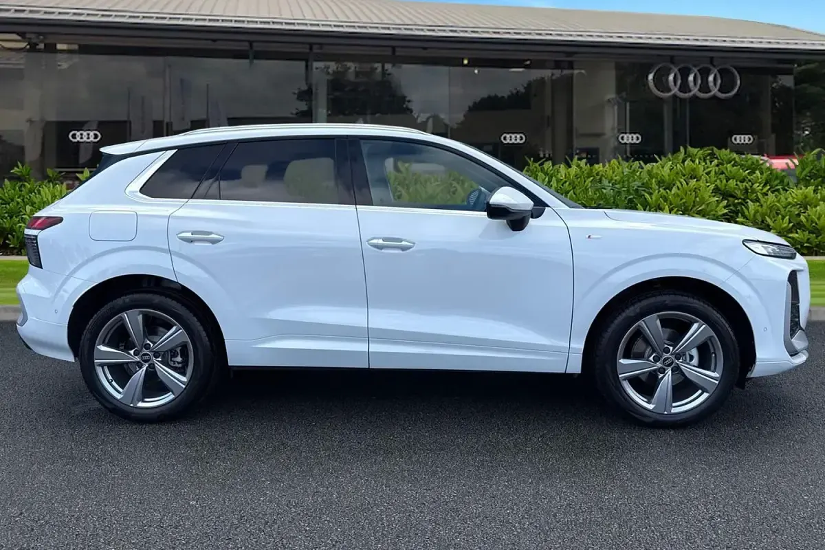 Nowe Audi Q3 S-Line 2026 Biały SUV