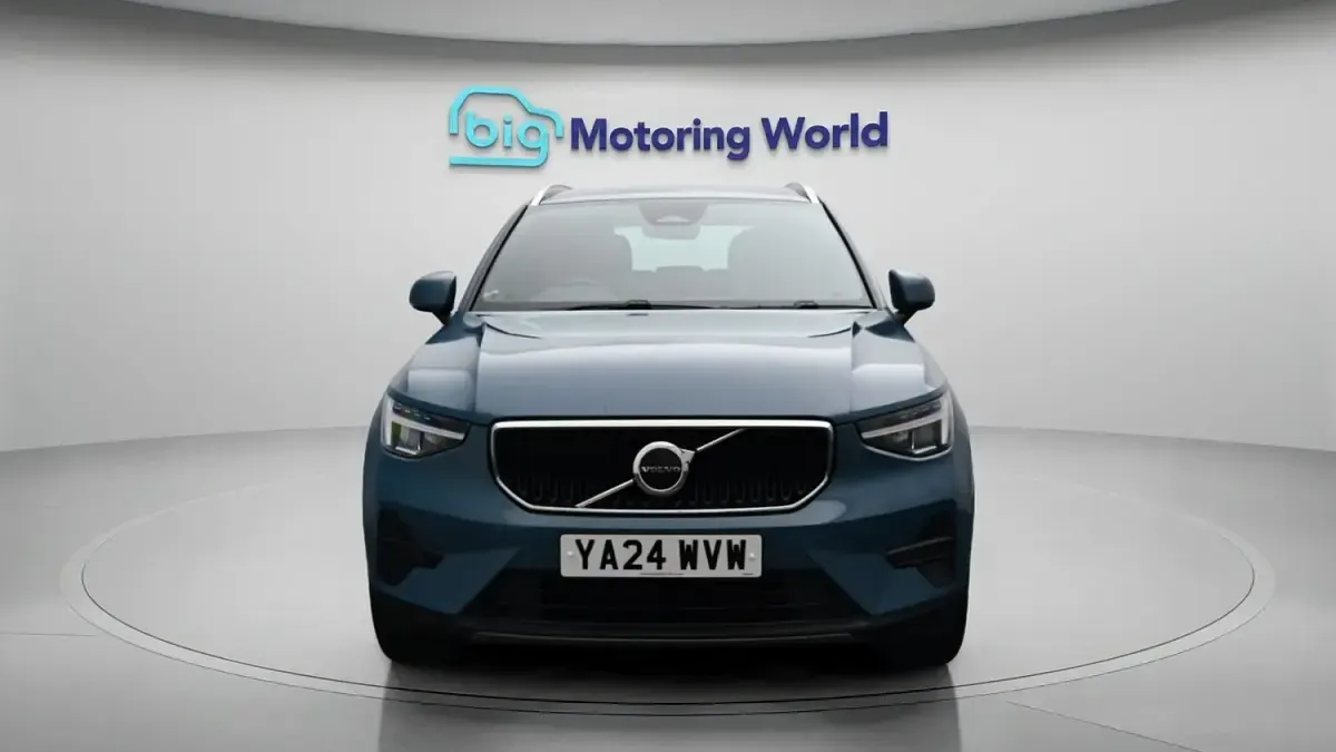 Used Volvo XC40 Core 2024 Blue SUV