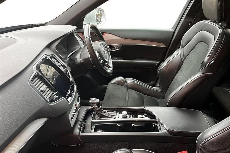 Used Volvo XC90 R-Design 235 HP (172 kW) 2017 Black SUV