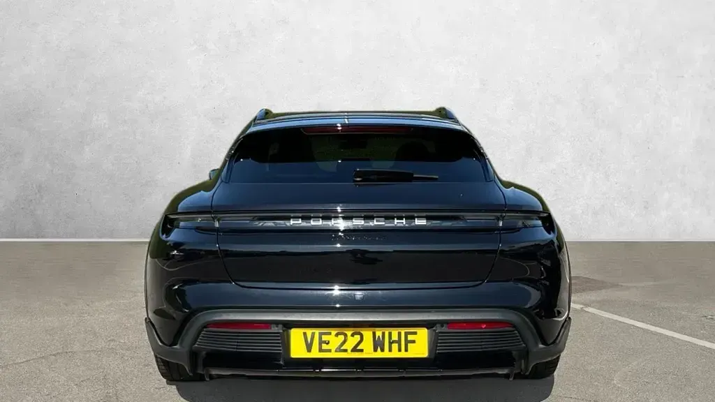 Used Porsche Taycan 350 kW (476 HP) 2022 Sedan