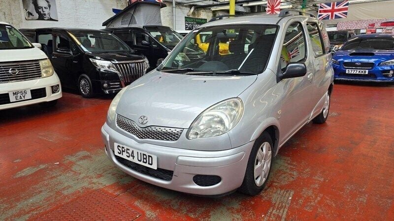 Silver Used 2004 Toyota Yaris Verso T3 MPV | £2,500 - Image 1/4