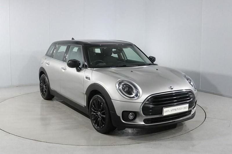 Silver Used 2023 Mini Cooper Clubman Classic Estate | £18,290 (Fair price) - Image 1/1