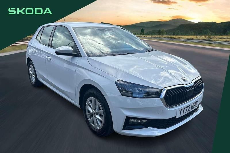 White Used 2022 Skoda Fabia Comfort Hatchback | £12,195 (Fair price) - Image 1/4