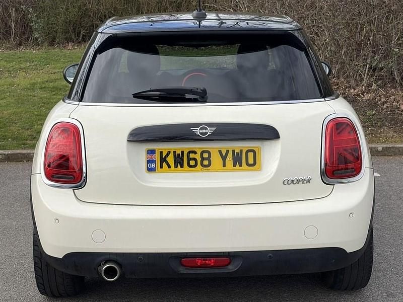 Used Mini Cooper Hatch 136 HP (100 kW) 2018 White Hatchback