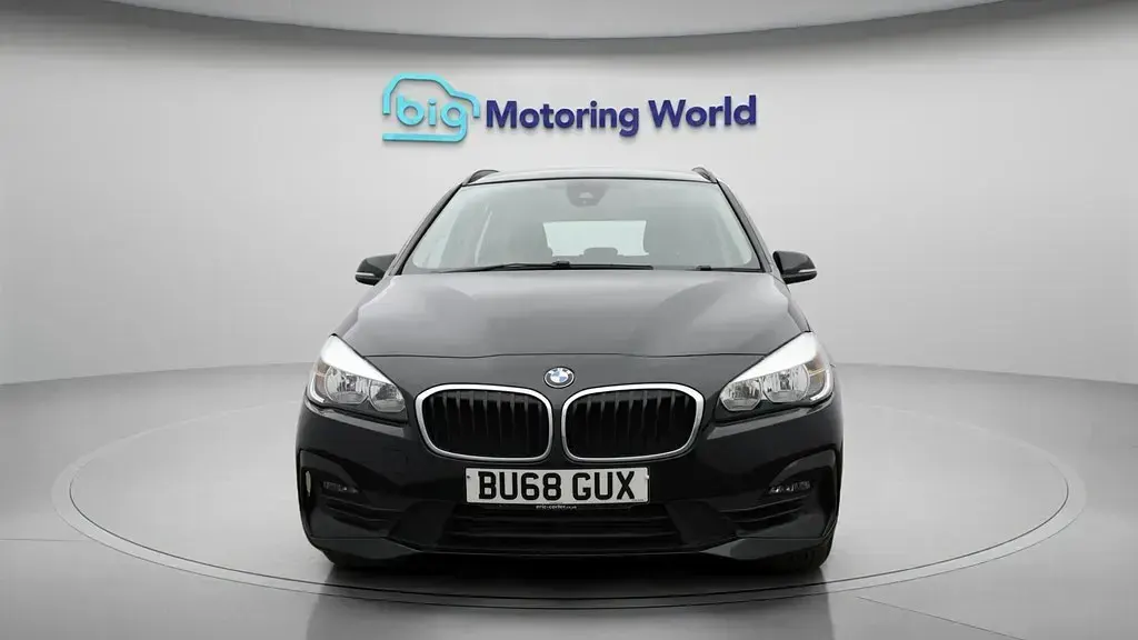 Usado BMW 218 140 HP (102 kW) 2018 Preto Monovolume