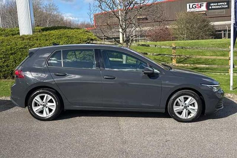 Used VW Golf VIII Life 130 HP (95 kW) 2022 Grey Hatchback