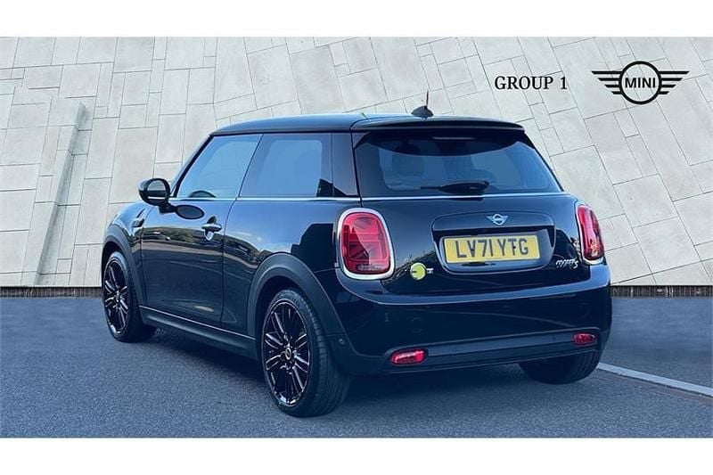 Używany Mini Cooper S Level 2 135 kW (184 KM) 2022 Czarny Hatchback