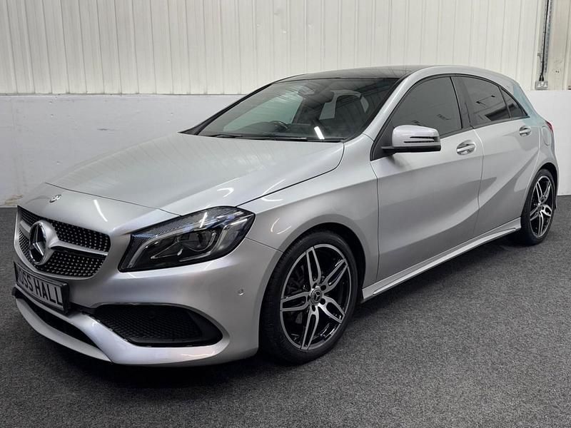 Used Mercedes A180 AMG Line Premium Plus 109 HP (80 kW) 2017 Silver Hatchback