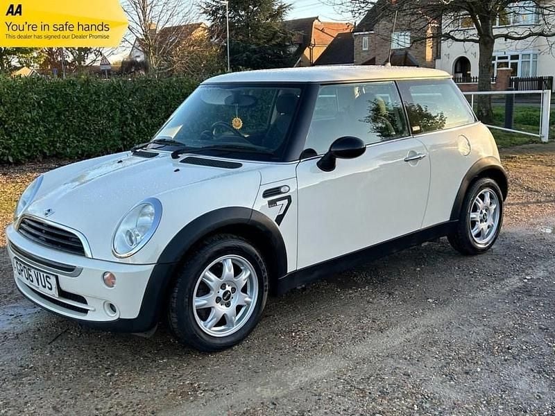 White Used 2006 Mini ONE Hatch Hatchback | £2,799 (Fair price) - Image 1/4