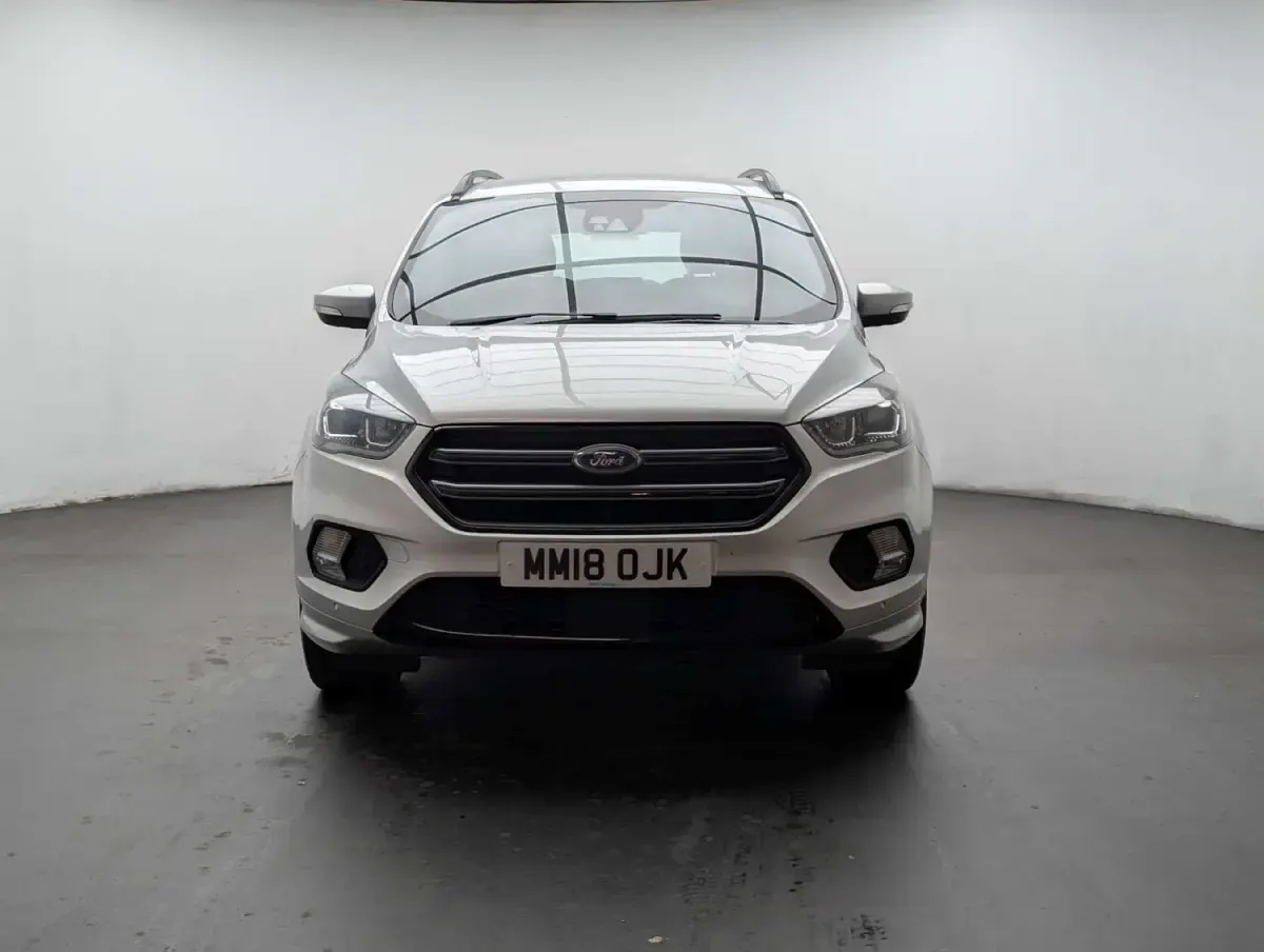 Używany Ford Kuga ST-Line 120 KM (88 kW) 2018 Srebrny SUV