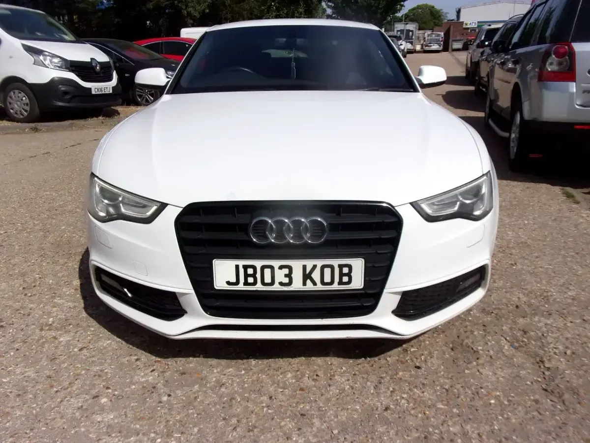 Used Audi A5 Black Edition 177 HP (130 kW) 2012 White Coupe