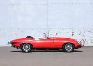 Used Jaguar E-Type 269 HP (197 kW) 1962 Red Cabriolet