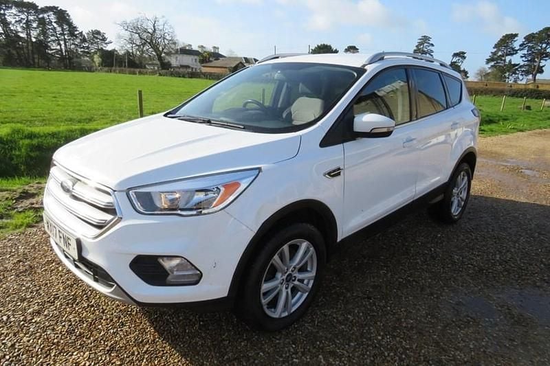 Used Ford Kuga Zetec 150 HP (110 kW) 2017 White SUV