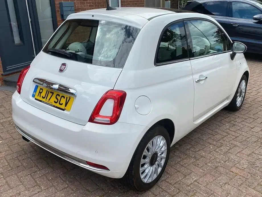 Used Fiat 500 Lounge 69 HP (50 kW) 2017 White Hatchback