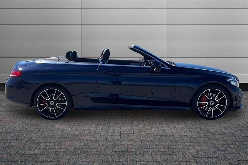 Used Mercedes C300 AMG Line Premium 245 HP (180 kW) 2019 Cavansite blue Cabriolet