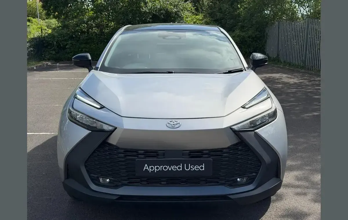 New Toyota C-HR Design 220 HP (161 kW) 2026 Silver SUV