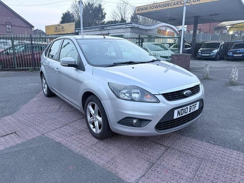 Used Ford Focus Zetec 2010 Silver Hatchback