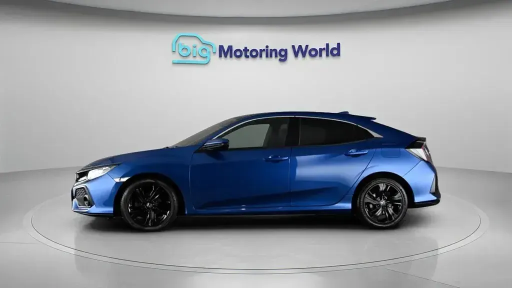 Begagnad Honda Civic SR 126 HK (92 kW) 2018 Blå Halvkombi